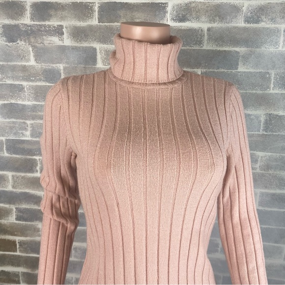 Ribbed Turtleneck Sweater from New York & Company Size Medium Light Pink - Picture 2 of 8